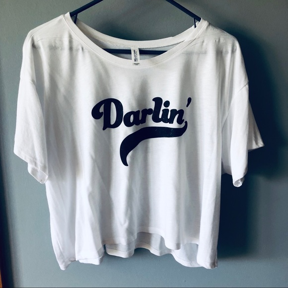 Tops - Darlin’ cropped white tee
